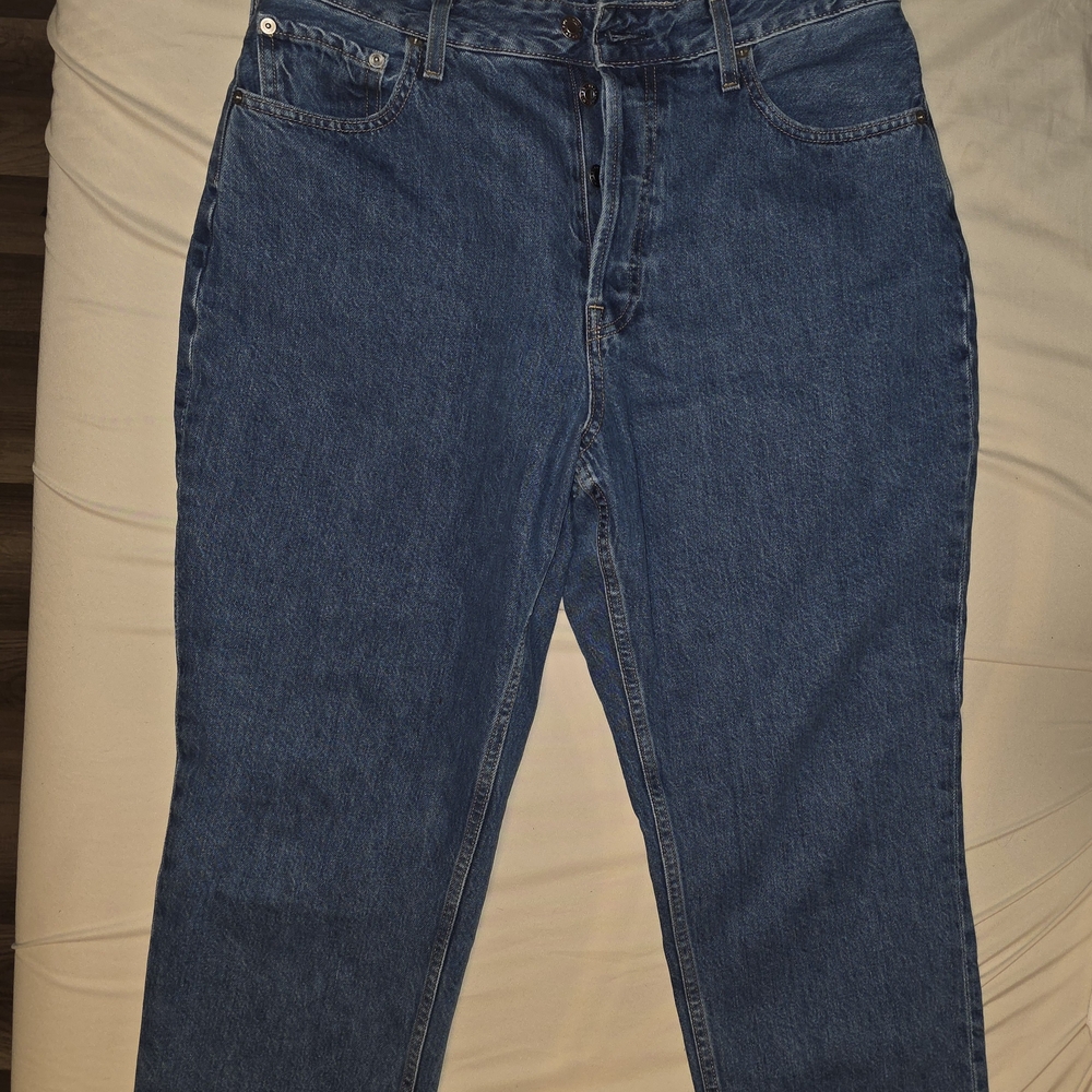 NWOT Everlane Curvy 90's Cheeky Straight Jean SIZE 32